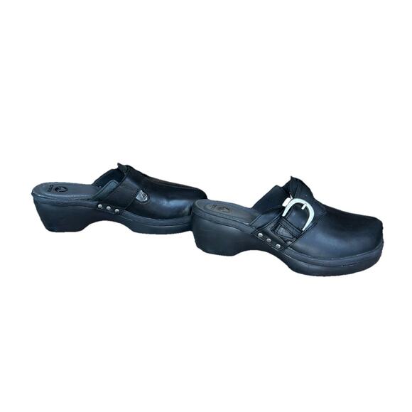Crocs Black Leather Cobbler Buckle Slip On Clogs Mules Women’s Size 9 - Picture 2 of 9